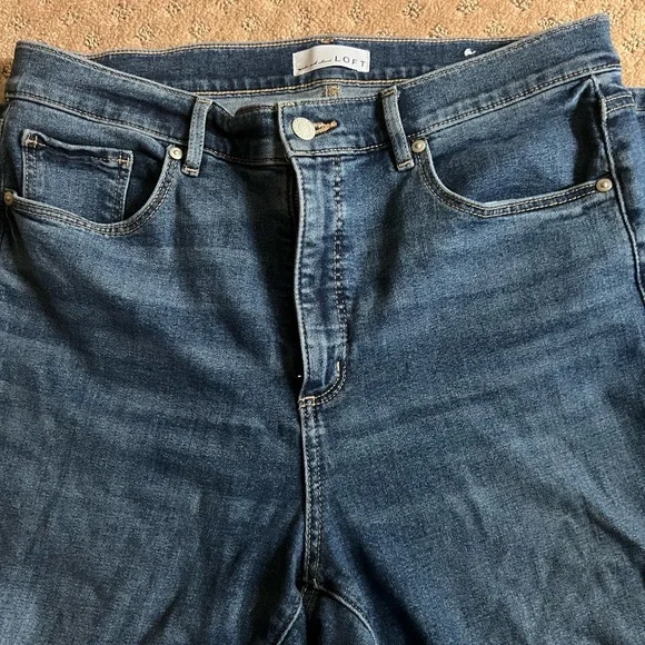 LOFT High Rise Kick Crop Jean. - Picture 6 of 6